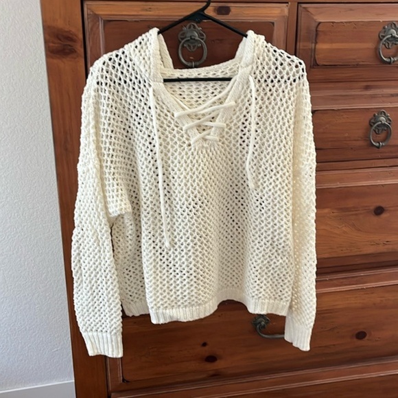 Women's Cream Hoodie Sweater NWOT - Picture 1 of 9
